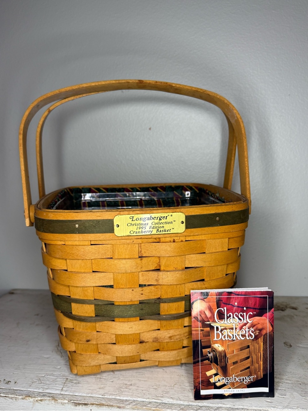 1995 Longaberger Cranberry Basket Christmas Collection w/fabric & clear liner